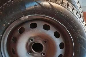 4 gomme invernali nuove + cerchi in ferro