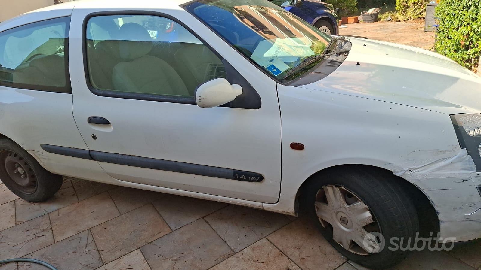 Renault Clio 2002 photo 5
