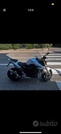 moto Suzuki gsr 750