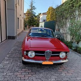 Alfa Romeo GT 1300 Junior