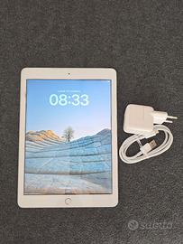 Apple iPad 6 Generazione, 128 Gb, Wifi + Cell