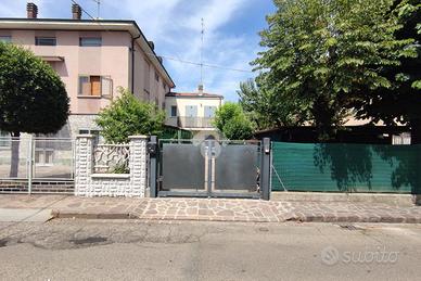 CASA SEMINDIPENDENTE A CARPI