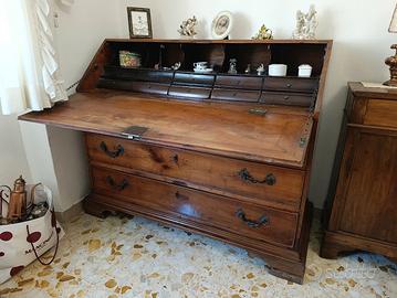 arredo completo antico in legno