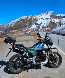 Moto Guzzi V85 TT Centenario 