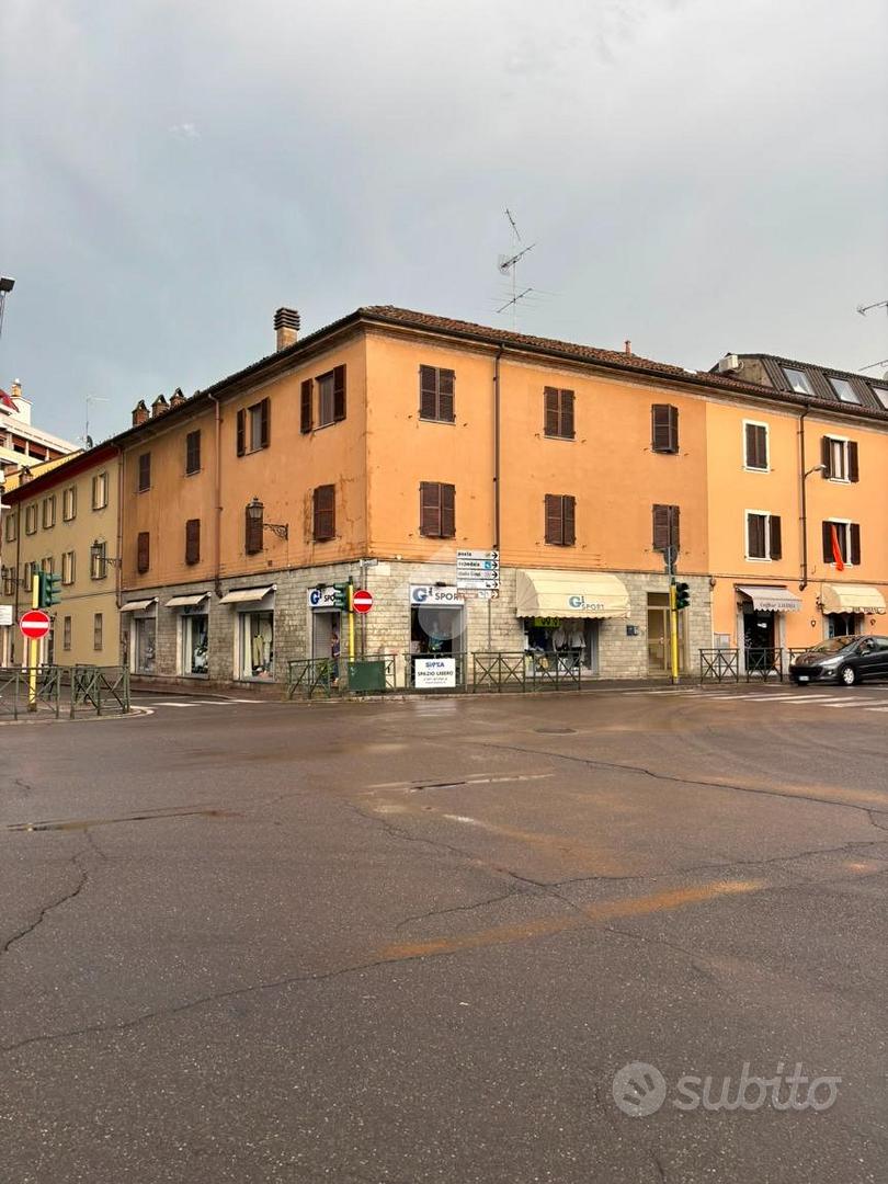 NEGOZIO A TORTONA - Vista 4