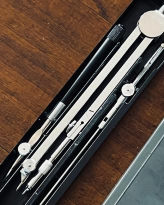 Set da disegno tecnico compasso Werein