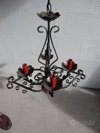 LAMPADARIO IN FERRO BATTUTO