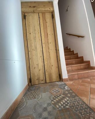 porta anta doppia country sotto scala legno vecchi