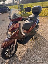 Piaggio Beverly 250 I. E.