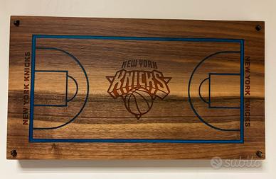 Quadro/Cornice New York Knicks in legno di noce.