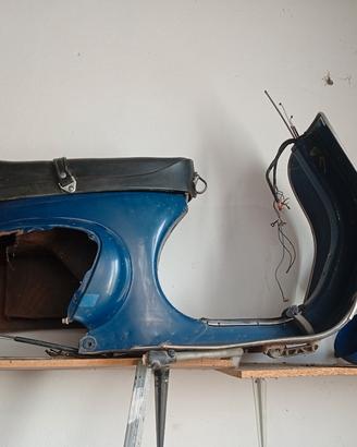 vespa 125 et3 primavera Telaio e altri pezzi in f