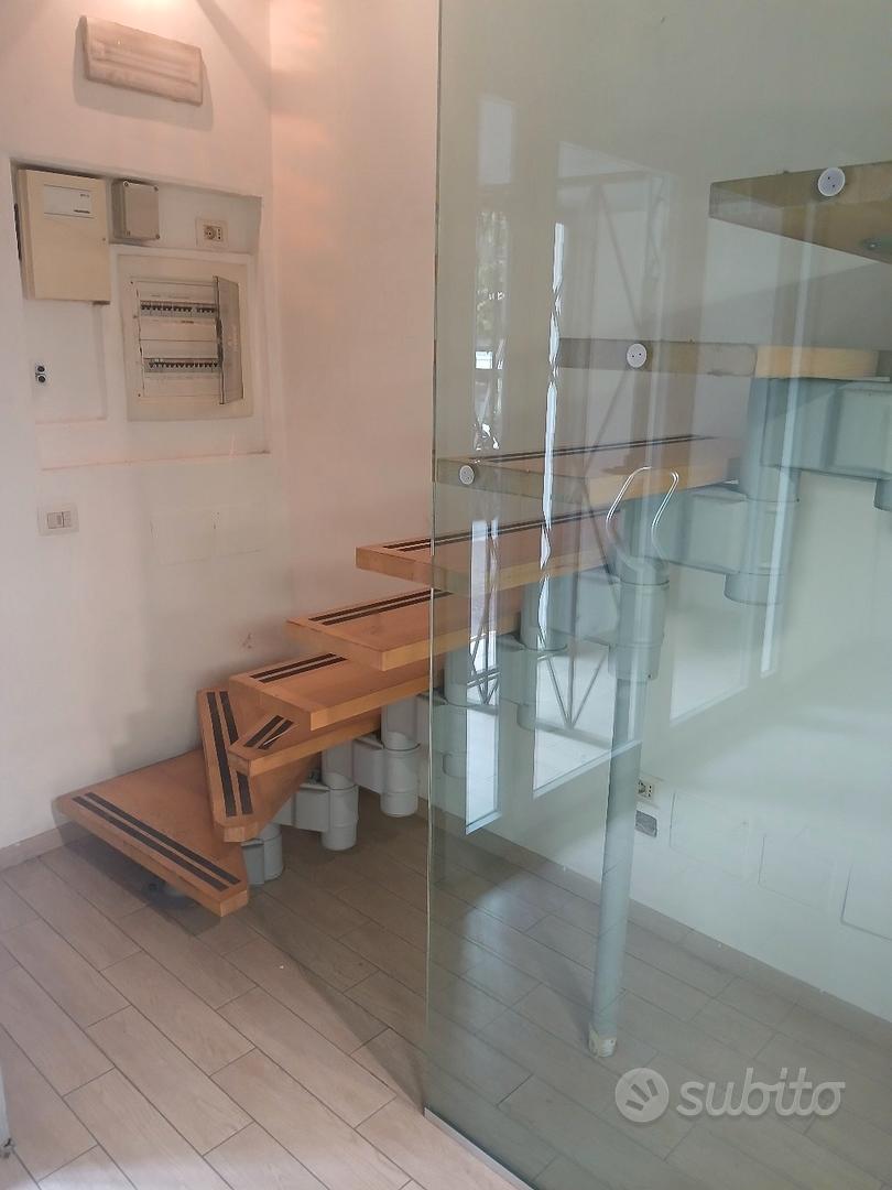 scala da interno Arredamento e Casalinghi In vendita a Roma