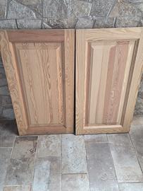 n. 2 ante 72 x 39,5 cm in legno  neutro