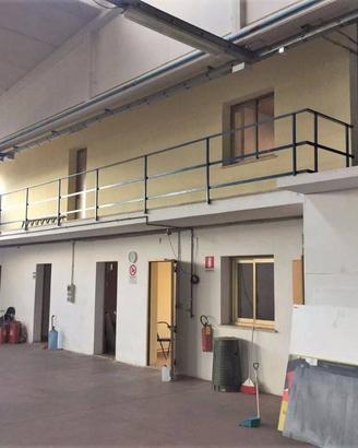 Immobile di 410 m² con 2 locali a Capannori
