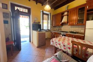 Bilocale in corte con terrazzino