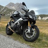 Aprilia tuono v4 rr