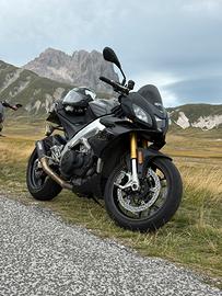 Aprilia tuono v4 rr