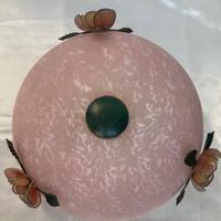 Lampadario in vetro con rose