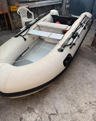 Gommone 330 + motore 10cv 2t + ecoscandaglio