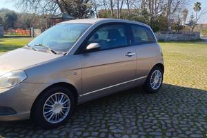 lancia y 1.3 multjet CV 75 