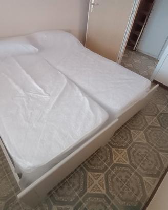 coppia letti ( strutture+reti) Materassi esclusi