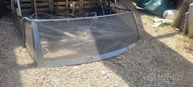 Parabrezza, roll bar, spiaggetta