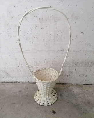 Cesto in vimini bianco