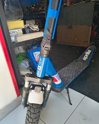 monopattino elettrico  Aprilia  Tuareg