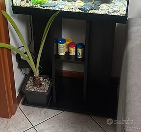 Mobiletto per acquario