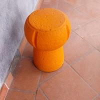 Sgabello Veuve clicot collezione in plastica dura