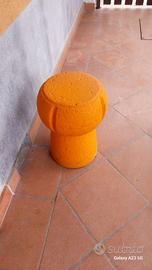 Sgabello Veuve clicot collezione in plastica dura