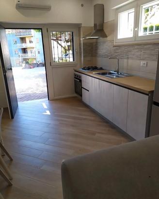 CASSIA LA STORTA MONOLOCALE ARREDATO Con TERRAZZO