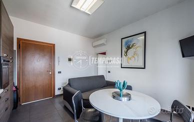 Bilocale Ristrutturato con Ascensore e Garage