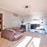 TRILOCALE AUTONOMO, DOPPI SERVIZI CON BOX !!!