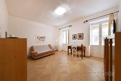 3 LOCALI A CAGLIARI