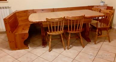 Tavolo giro panca e sedie