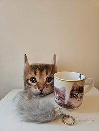 Tazza in porcellana con gatti e charm codino 