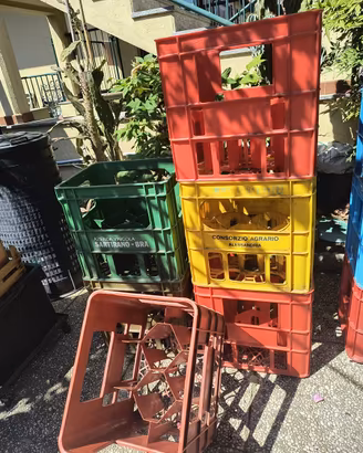 Cassette plastica pintoni bottiglie acqua