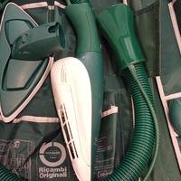 folletto picchio con borsa accessori 