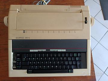 antica macchina da scrivere elettronica