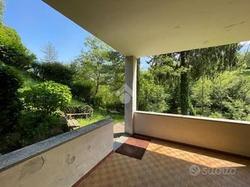 2 LOCALI A SANT'OMOBONO TERME