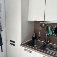 Cucina lineare con elettrodomestici inclusi
