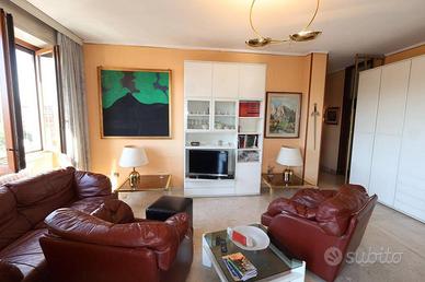 Appartamento di 129 m² con 3 locali e box auto a S