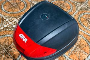 BAULETTO GIVI- con piastra di fissaggio