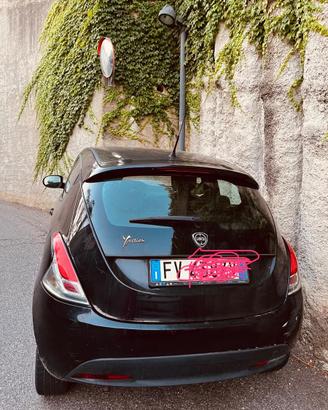 Lancia  Y