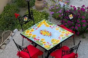 A pian terreno con giardino