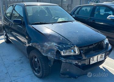 VOLKSWAGEN POLO per ricambi usati