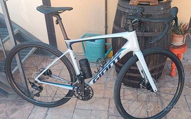 GIANT DEFY ADVANCED 2 TG M CARBON 105 11v idraulic