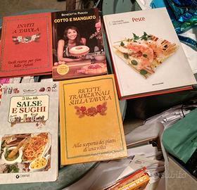 LIBRI COLLANE E RIVISTE CUCINA  COME NUOVI