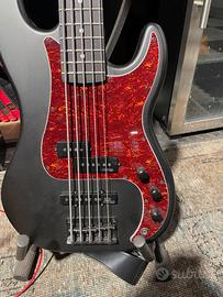 Basso 5 corde Harley Benton Deluxe rivisto